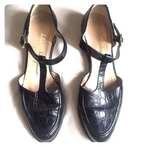 Salvador Ferragamo walking sandal flats